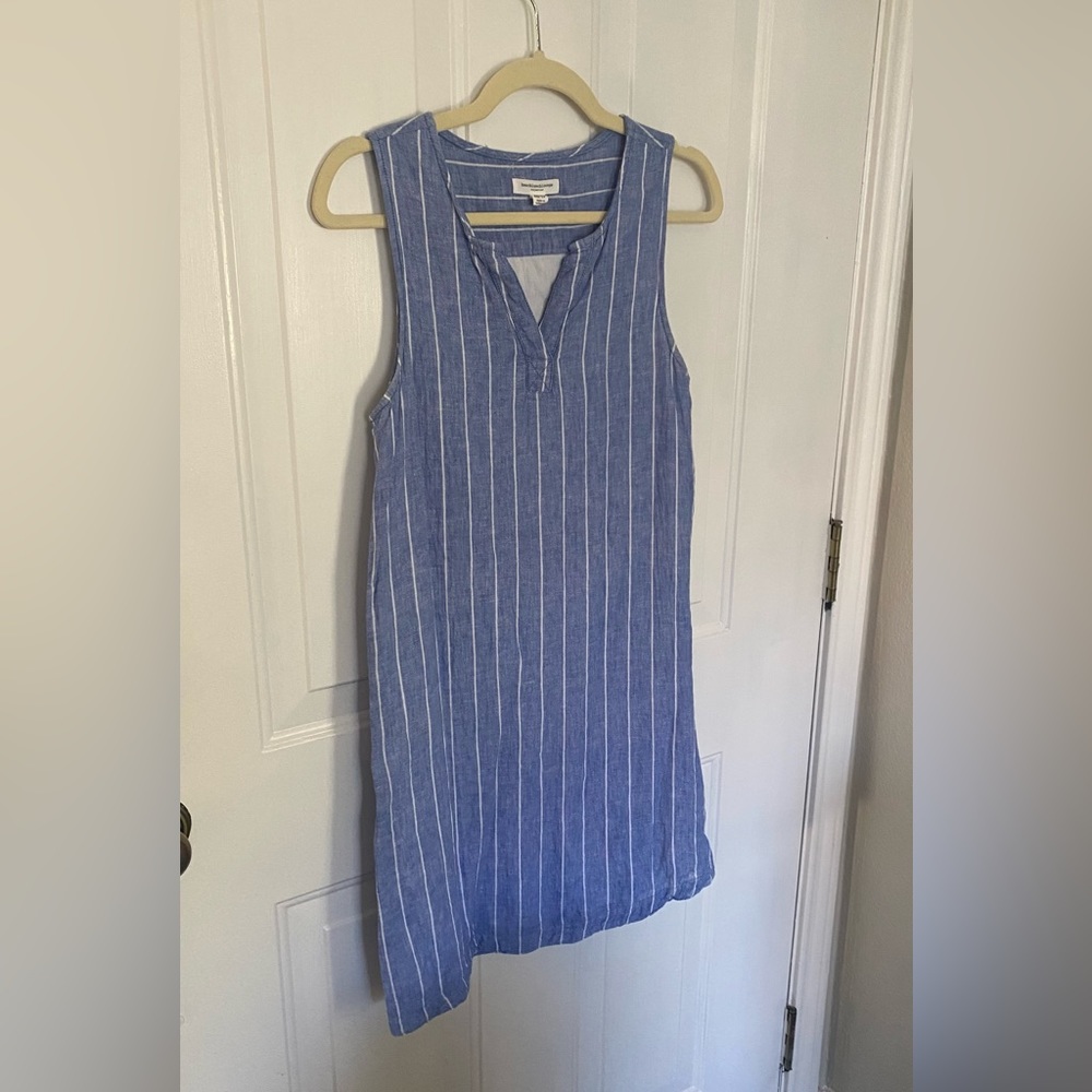 Linen casual dress with cotton lining. Excellent used condition!